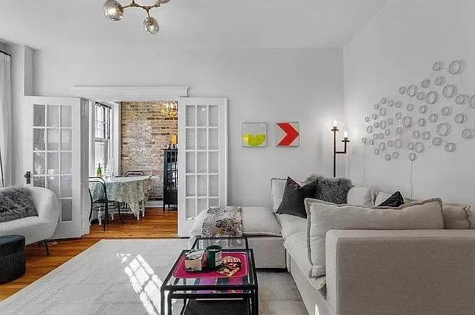 4 Crawford St #2 — Photo 2