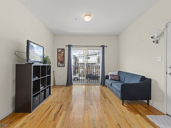 2nd image of 56 Delaware St
