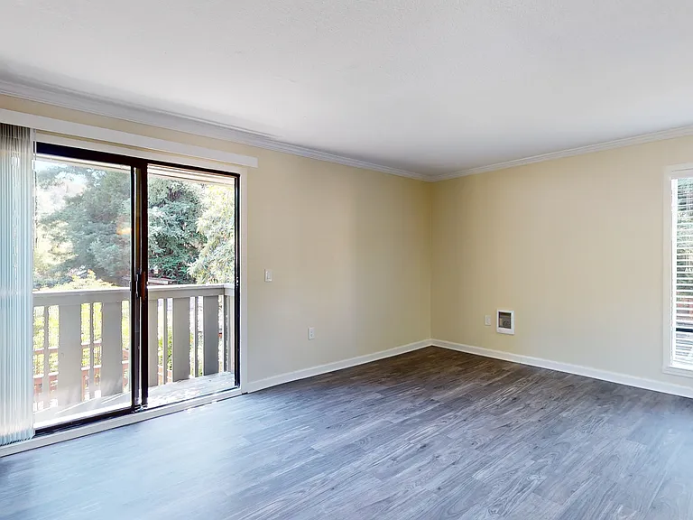 107 Marin St #10 — Photo 9