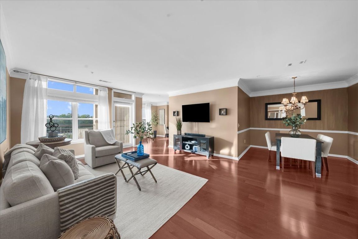 3-print-04-Open Floor Plan