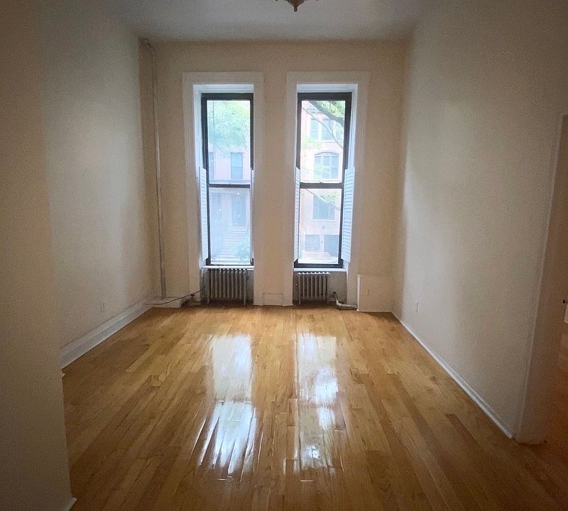 1st image of 136 W 87th St #C