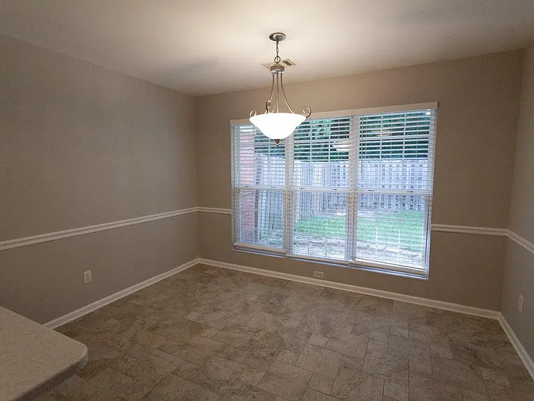 318 Vanderbilt Dr — Photo 12