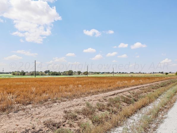 4 Country Club Dr, Farwell, TX 79325