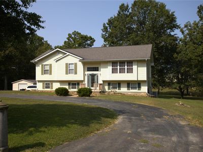 10167 Auburn Ln, Mineral Point, MO, 63660