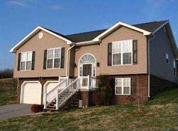 3rd image of 10 Brooke Ln