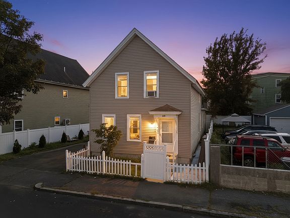 4th image of 48 Washington St