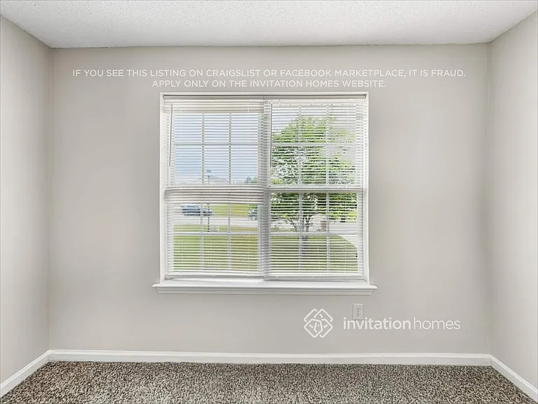 6931 Silver Grass Ct — Photo 15