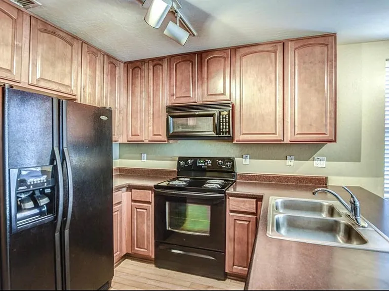 880 W Aspen Way — Photo 10