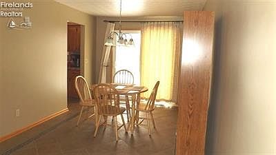 4th image of 476 Whitman Blvd