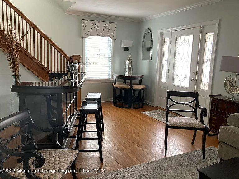 114 7th Ave — Photo 10