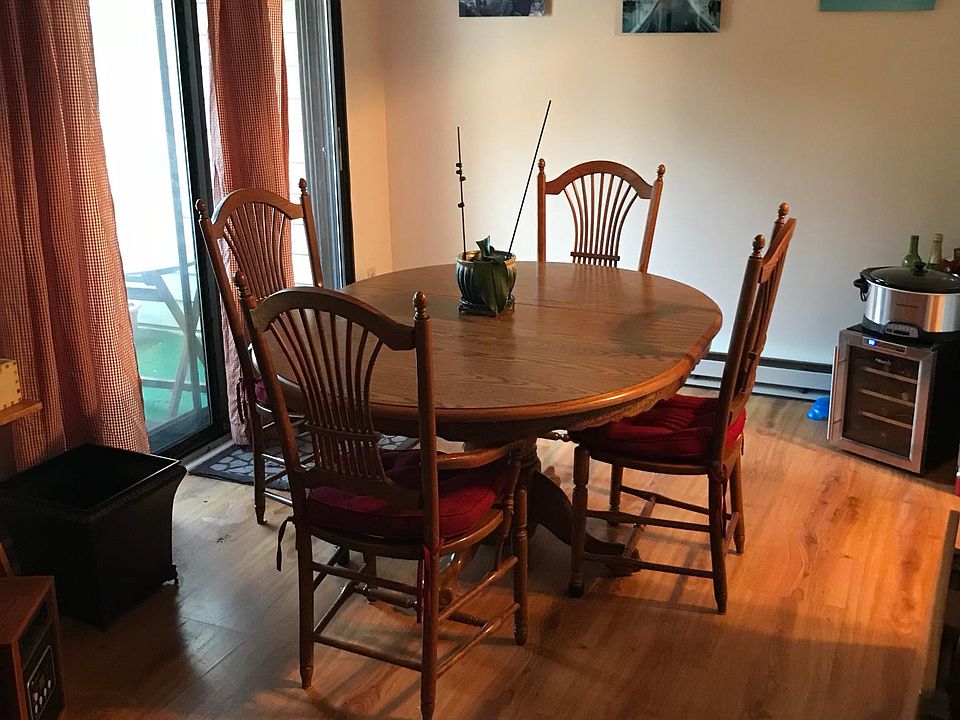2nd image of 40 Hillside Ct #1010