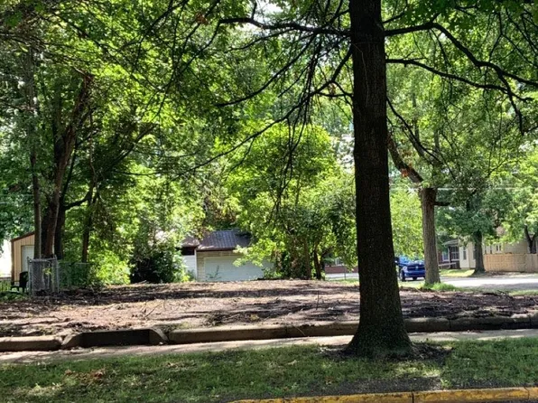714 S 8th St, Terre Haute, IN 47807