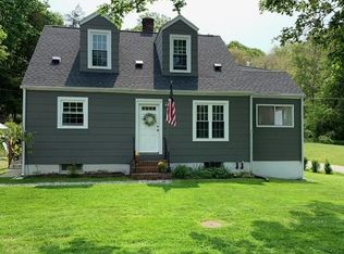 136 Hewitt Rd, Mystic, CT 06355