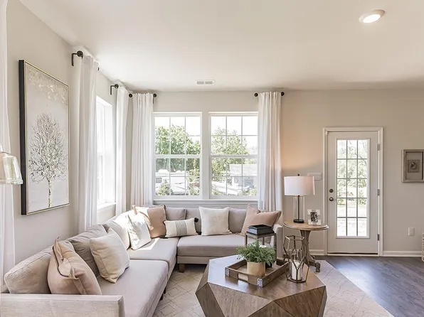 166 Sickler Ct, Sicklerville, NJ 08081