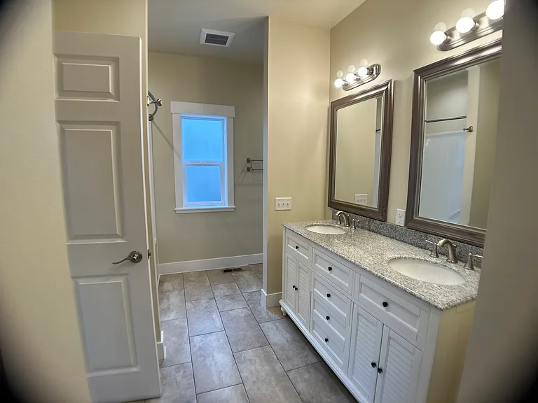1718 Kok Rd #B — Photo 15