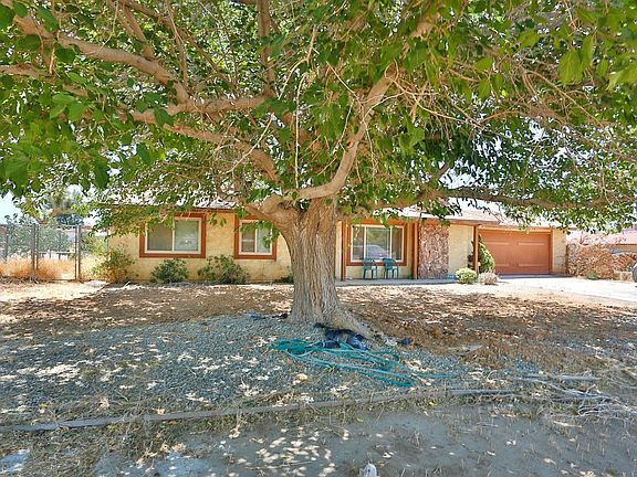 3rd image of 15809 Lindero St