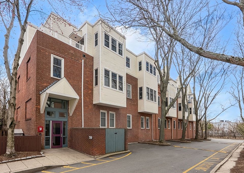 1st image of 218 Thorndike St #203-B