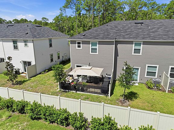 3rd image of 204 Beach Palm Ct