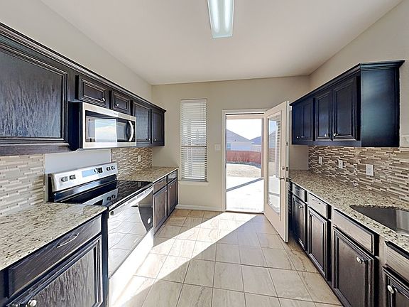 5th image of 104 Jennie Ct