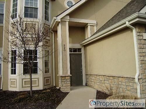 2nd image of 15900 Granada # 220 St