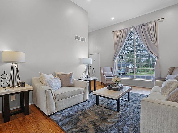 4th image of 6715 Ryan Crest Dr