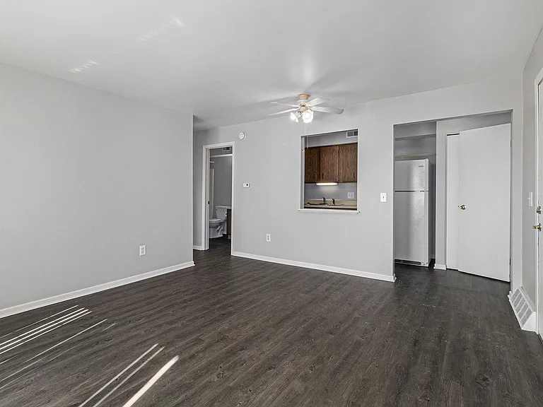 1226 N Hemlock Rd — Photo 9
