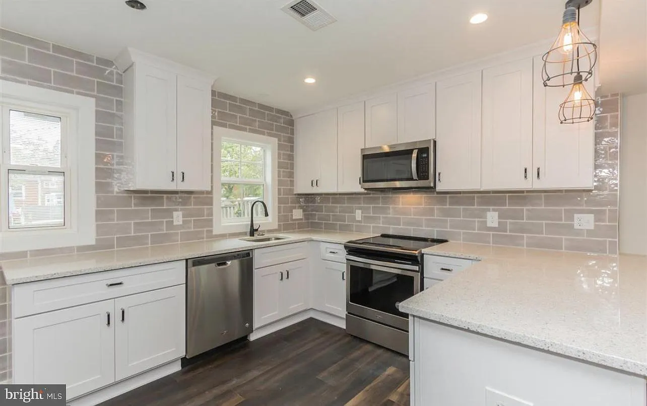 2 bed, 1.5 bath, 1275 sqft, $3,500 — Photo 4