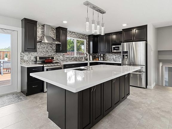 5th image of 122 Assiniboine DRIVE