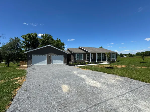 525 Aubrie Blvd, Flemingsburg, KY 41041