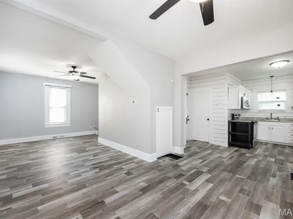 105 Karl Pl, O'Fallon, IL 62269