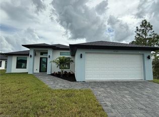 2707 34th St SW, Lehigh Acres, FL 33976
