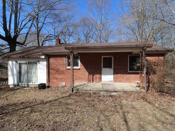 298 Presley Ln, Westmoreland, TN 37186