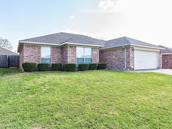 5th image of 1110 Greenview Ln