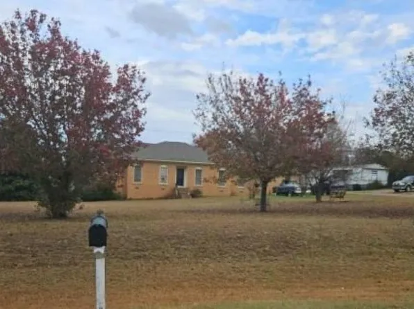 192 Lucas Rd, Cochran, GA 31014
