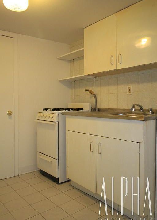 2nd image of 207 Avenue B APT 2R