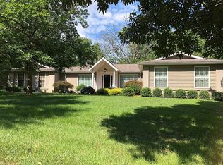 605 Claymont Estates Dr, Chesterfield, MO 63017