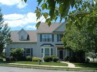 206 Winding Hill Dr, Hackettstown, NJ 07840