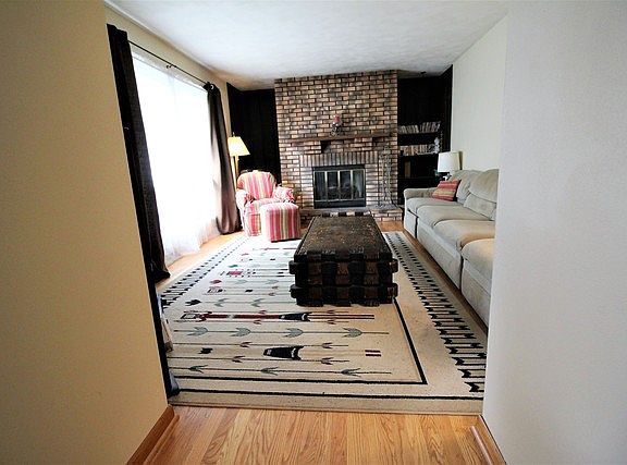 5th image of 937 Blackburn St