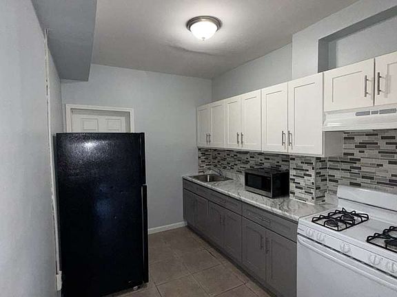3rd image of 373 Fairmount Ave APT 8