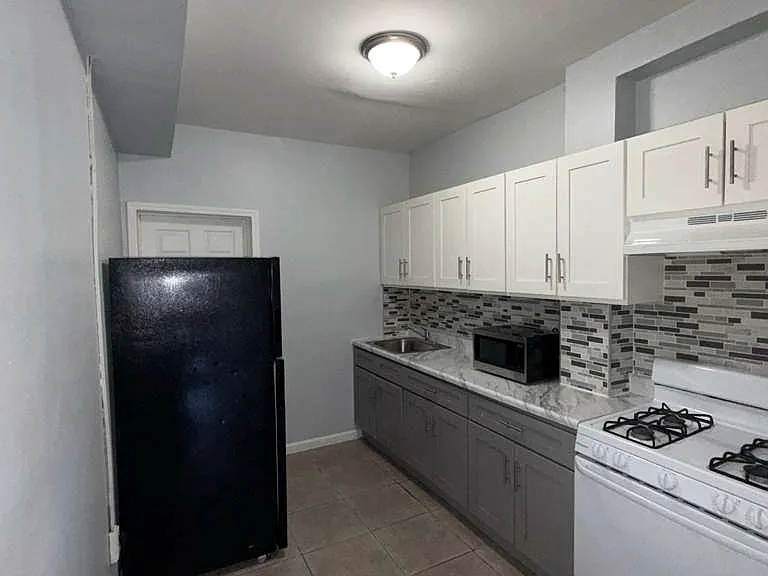 373 Fairmount Ave — Photo 14