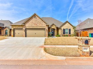 5713 Ledgestone Dr, Mustang, OK 73064