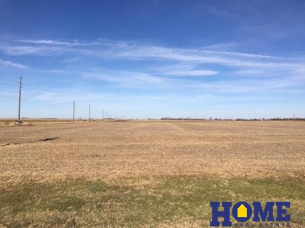 606 W 12th St, Dorchester, NE 68343