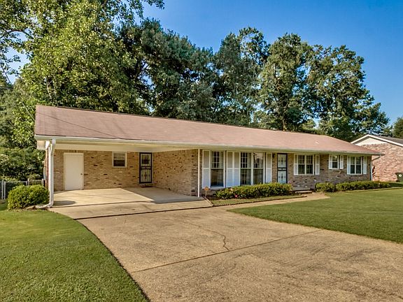 2nd image of 2110 Idlewood Dr