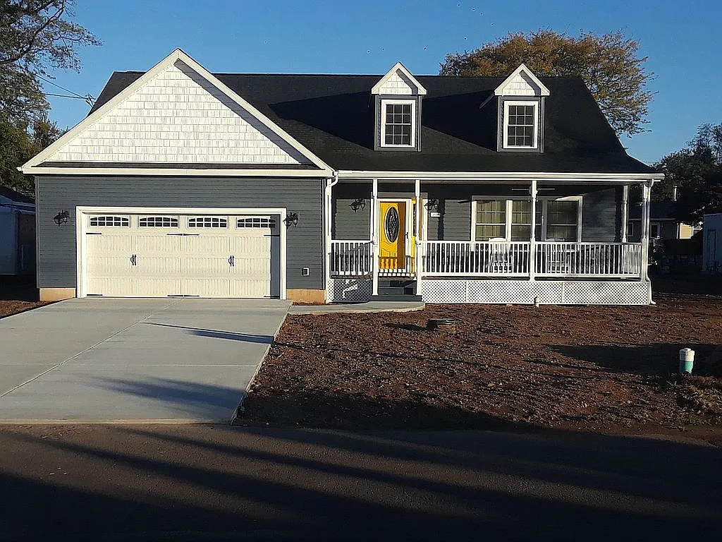 1819 Buchanan Ave photo 1