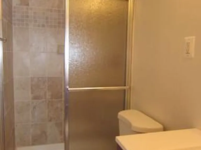 2131 Pimmit Dr — Photo 12