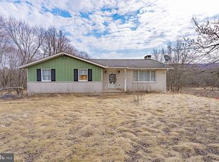 3394 S Summer Valley Rd, New Ringgold, PA 17960