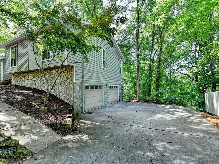 5100 Forest Mist Dr SE — Photo 40