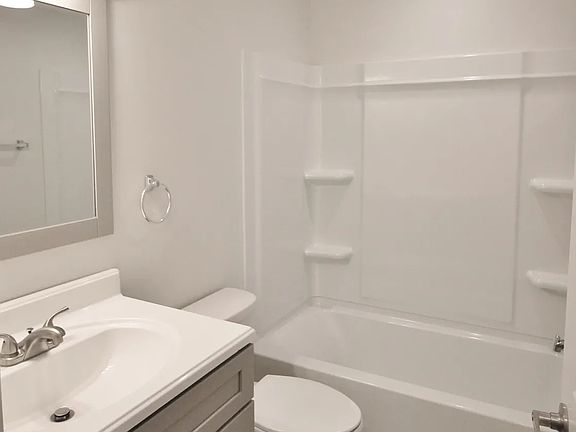 3rd image of 32 Pine St #2B