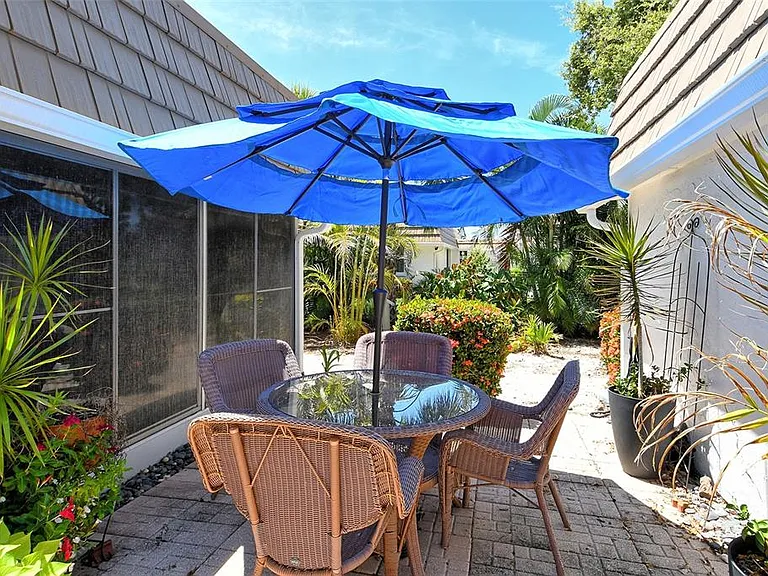 2308 Waterbluff Pl #V-304 — Photo 31