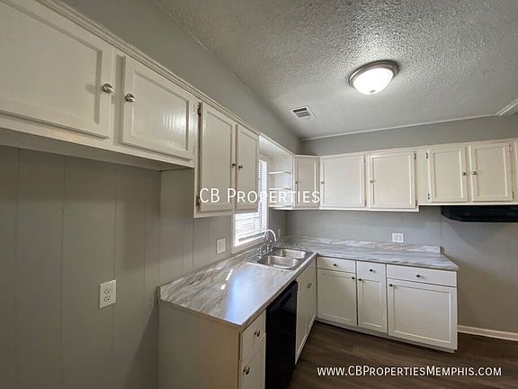 2nd image of 1207 Leawood St
